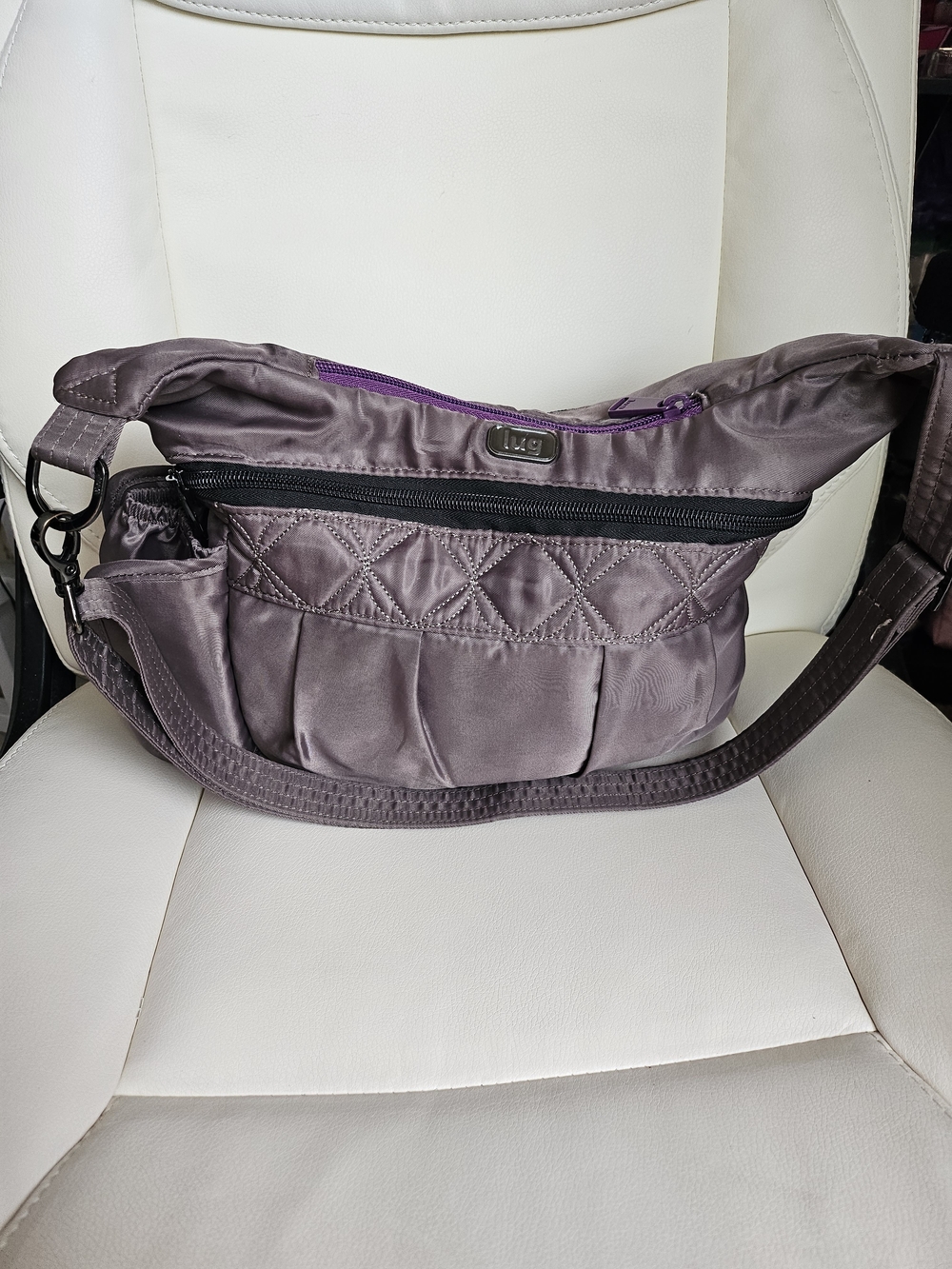 lug V-Swing Shoulder Crossbody Bag
